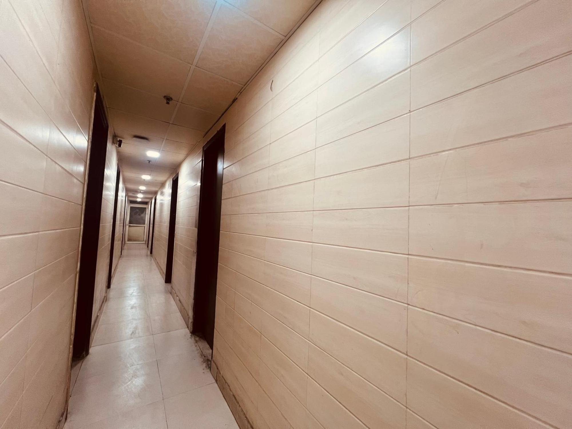 Red Chilly Near Model Town Delhi Metro Station 3* New Delhi